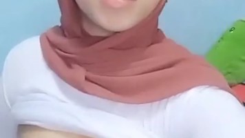 Bokep Jilbab – Kenangan Yunita Ayu Cewek Jilbab Omek ID 25956887 Dream