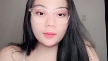 Pesona Cantiknya Host Satu Ini Jadi Penasaran Nih HOT51