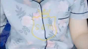 Bokep Jilbab – Muti Jilbab Biru Tua Show Toket Hot Godain Pascol