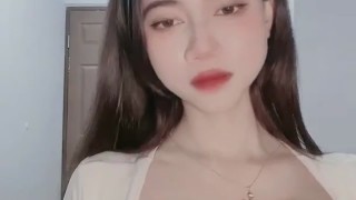 Si Cantik Kimi Basahin Susu Dulu Mau Bobo ID 13727799 Mango